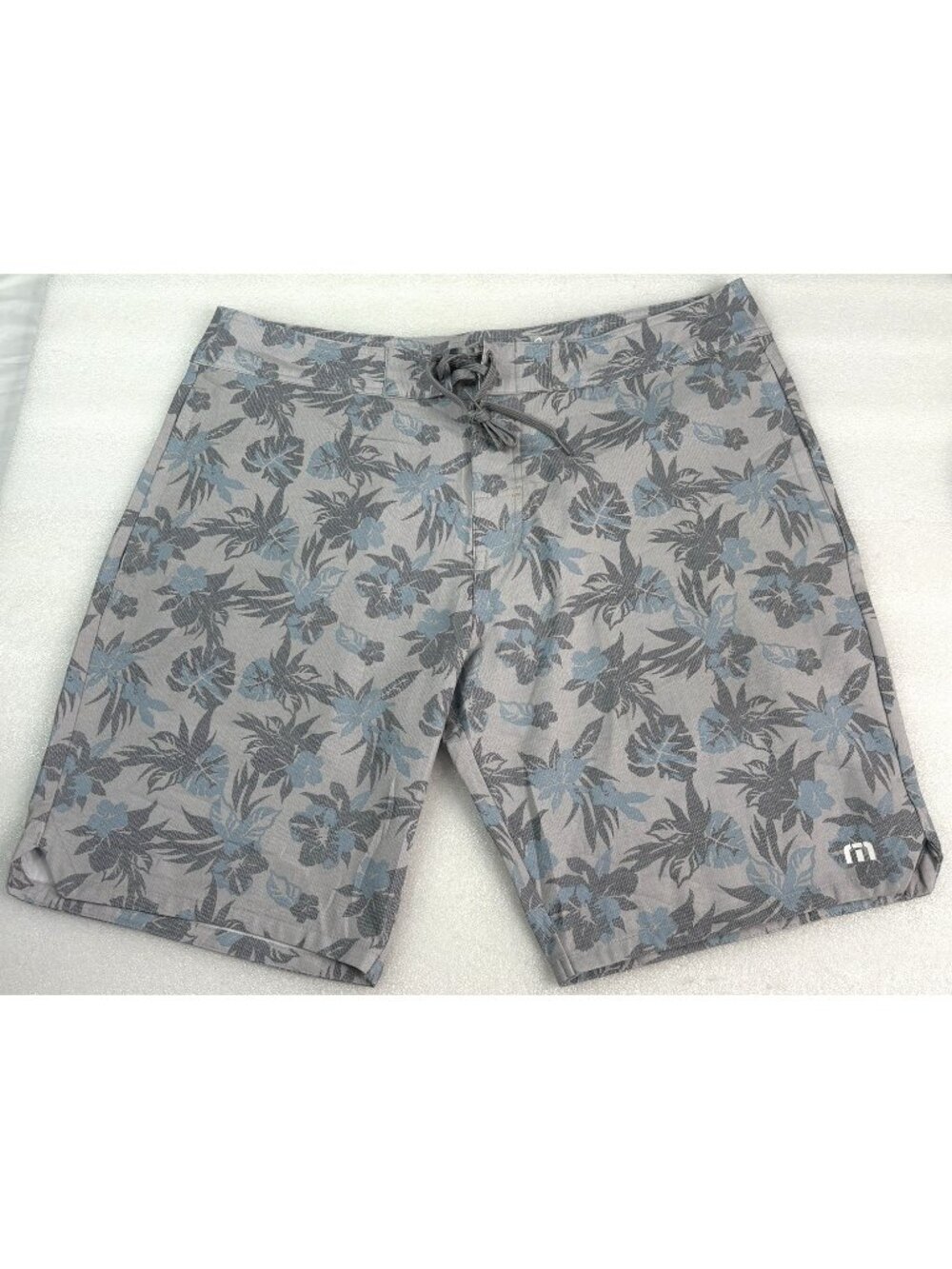Travis Mathew Unlined Board Shorts Men’s 36 9” Inseam Grey Floral Tropical Beach